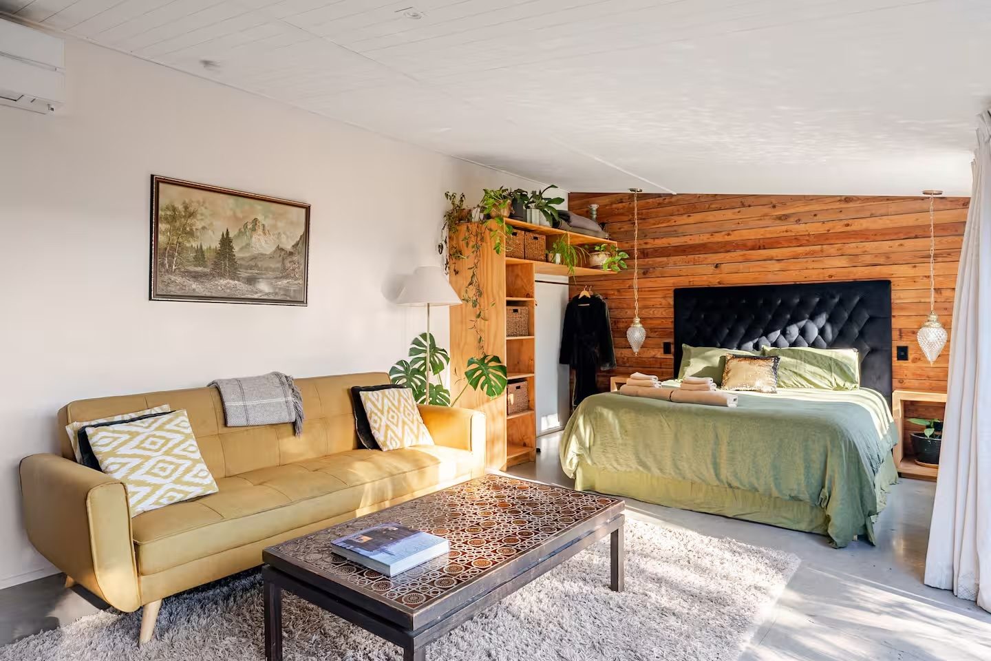 Barn 8, lounge and bedroom open plan living